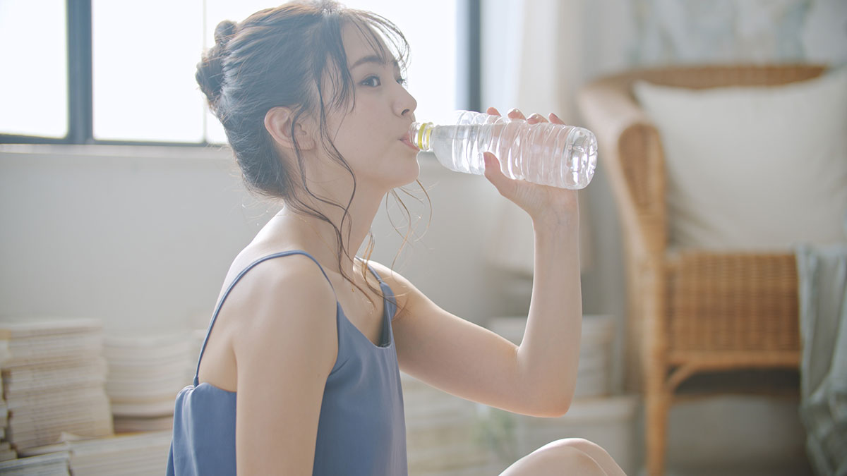 Cette petite chose qui change tout quand on souhaite perdre du gras (boire minimum 1,5 voir 2 litres d’eau par jour)